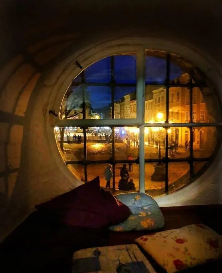 Art Hostel Leópolis
