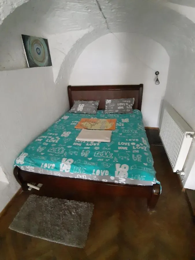Art Hostel Leópolis